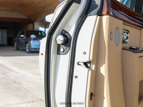 Used 2012 Rolls-Royce Phantom Sedan image 26