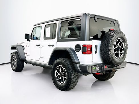 Used 2025 Jeep Wrangler Unlimited Rubicon image 5