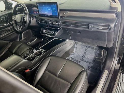 Used 2023 Lincoln Corsair Grand Touring image 30