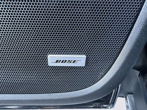 Used 2024 GMC Terrain SLT w/ Infotainment Package II image 13