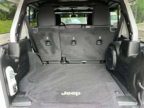 Used 2018 Jeep Wrangler Unlimited Rubicon AWD/4WD image 20