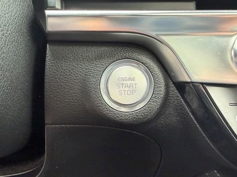 Used 2023 Kia Telluride SX Prestige image 3