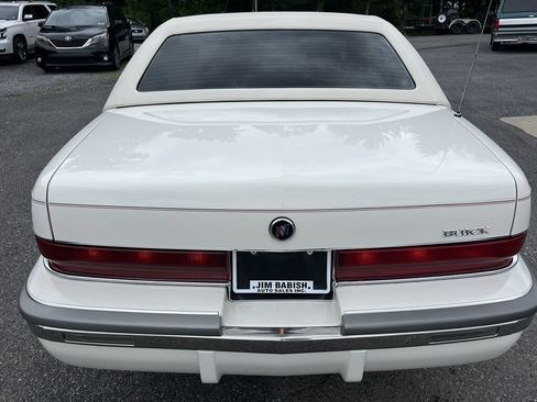 Used 1992 Buick Roadmaster Sedan RWD image 5