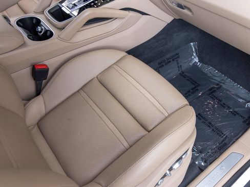 Certified 2021 Porsche Cayenne S AWD/4WD image 66