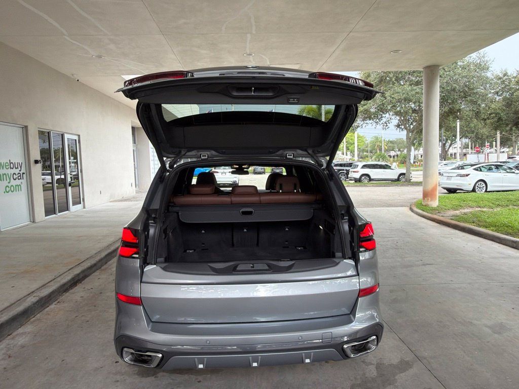 Used 2026 BMW X5 sDrive40i w/ M Sport Package RWD image 42