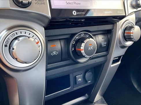 Used 2023 Toyota 4Runner SR5 Premium w/ Moonroof Package RWD image 31