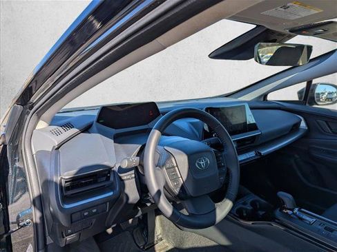 Used 2025 Toyota Prius LE image 12