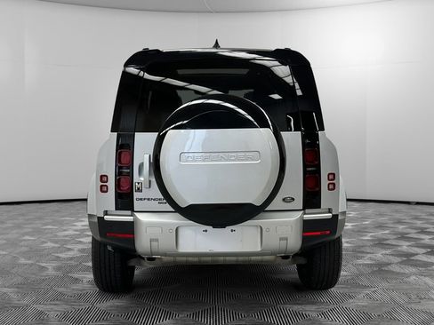 Used 2023 Land Rover Defender 110 SE AWD/4WD image 5