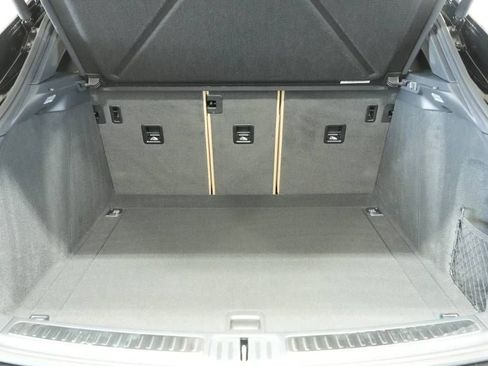 New 2026 Porsche Macan image 28