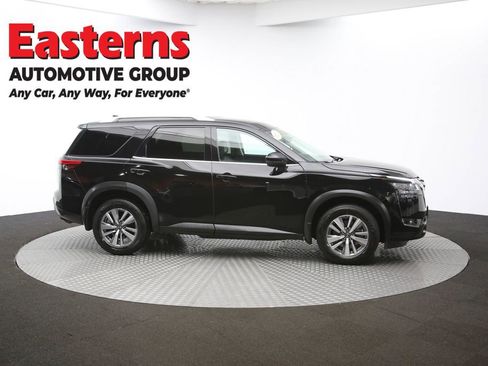 Used 2022 Nissan Pathfinder SL image 48