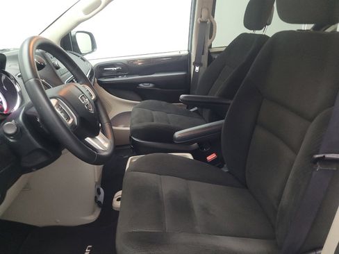 Used 2016 Dodge Grand Caravan SE w/ Quick Order Package 29E SE FWD image 17