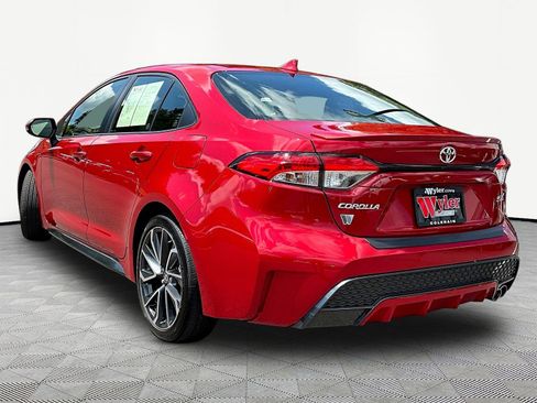 Used 2020 Toyota Corolla SE w/ SE Premium Package FWD image 4