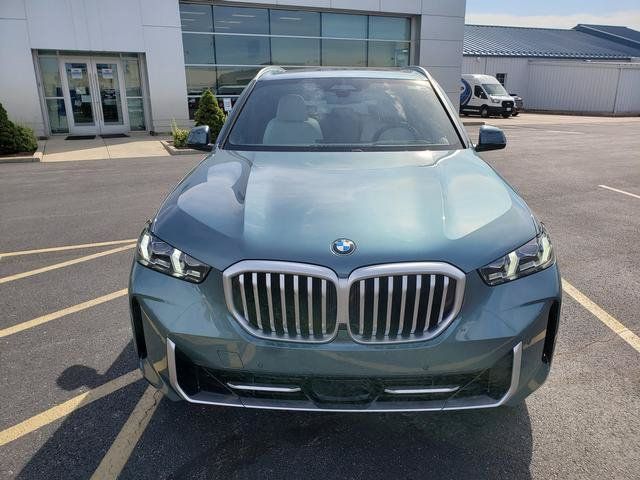 Used 2026 BMW X5 xDrive40i AWD/4WD image 2