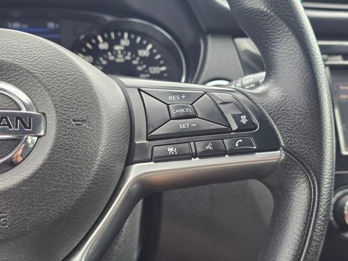 Used 2019 Nissan Rogue SV AWD/4WD image 23