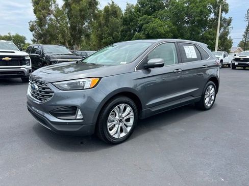 Used 2023 Ford Edge Titanium AWD/4WD image 2