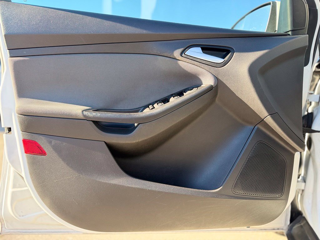 Used 2014 Ford Focus SE FWD image 14