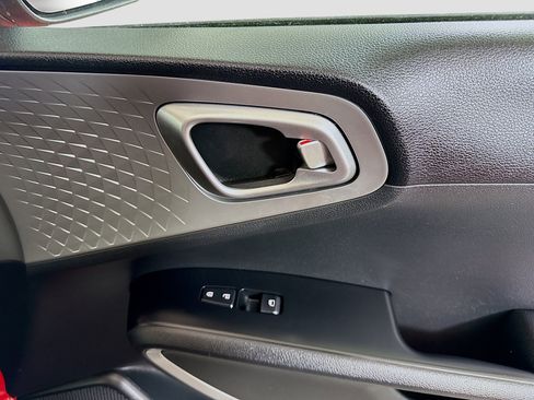 Used 2020 Kia Soul LX image 30