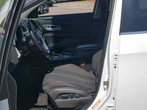 Used 2017 Chevrolet Equinox LT w/ Convenience Package image 11