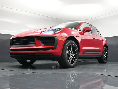 New 2026 Porsche Macan image 21