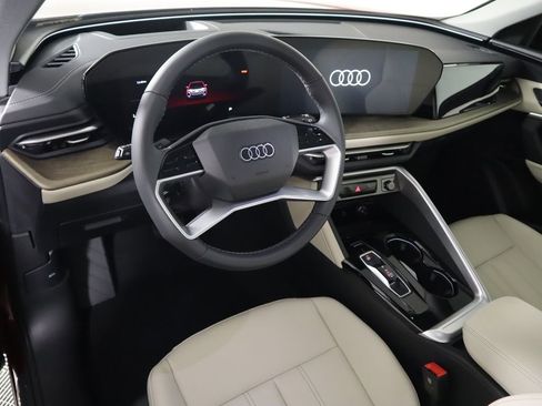 Used 2025 Audi Q5 Premium Plus w/ Premium Plus AWD/4WD image 11