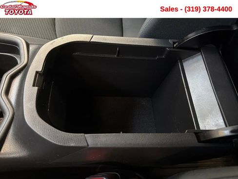 Used 2021 Toyota RAV4 LE image 24