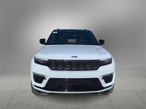 New 2025 Jeep Grand Cherokee Summit image 3