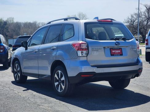 Used 2017 Subaru Forester 2.5i w/ Alloy Wheel Package AWD/4WD image 5