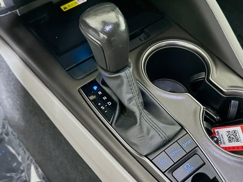 Used 2024 Toyota Camry XSE w/ Navigation Package FWD image 21
