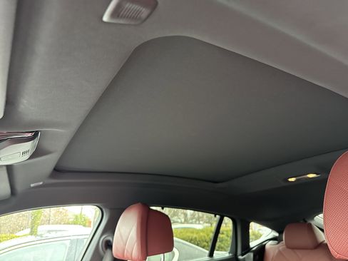 Used 2024 BMW X6 xDrive40i w/ Executive Package image 13