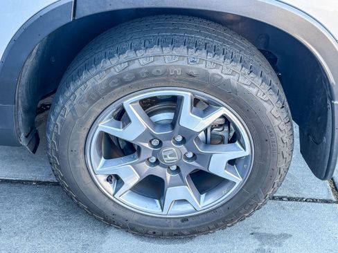 Used 2023 Honda Passport TrailSport image 12