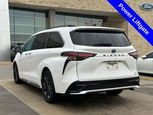 Used 2023 Toyota Sienna XSE image 10