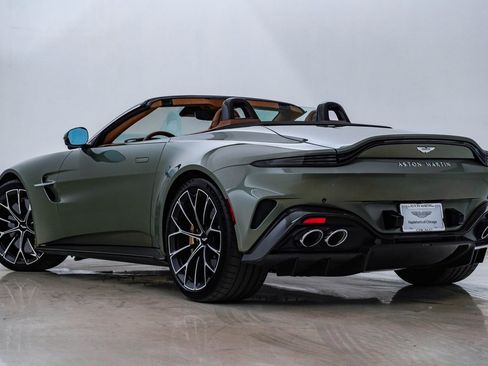 Used 2026 Aston Martin V8 Vantage Roadster image 10