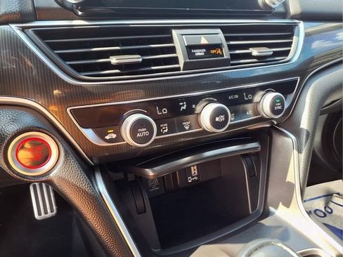 Used 2019 Honda Accord Sport image 14