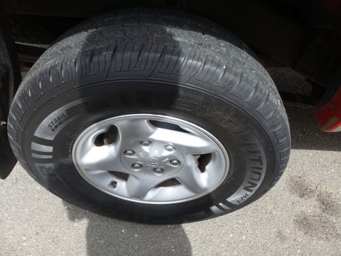 Used 2004 Toyota Tacoma PreRunner image 25