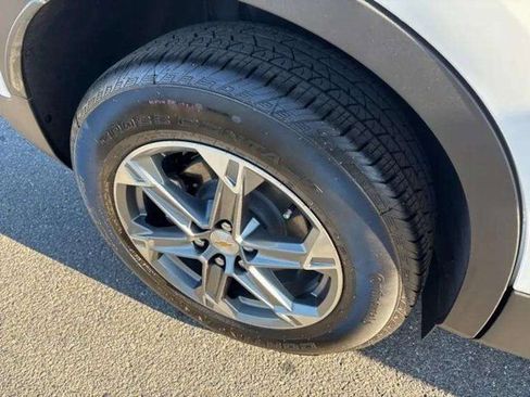 Used 2024 Chevrolet Blazer LT image 24