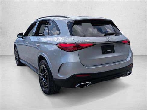 Certified 2025 Mercedes-Benz GLC 300 image 8