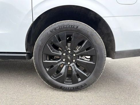 Used 2025 Ford Expedition Max Platinum w/ Stealth Appearance Package AWD/4WD image 39