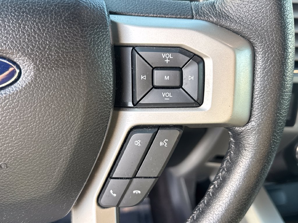 Used 2015 Ford F150 Lariat w/ Equipment Group 502A Luxury RWD image 15