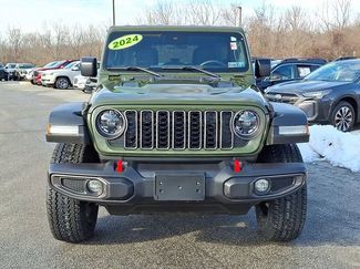 Used 2024 Jeep Wrangler Rubicon video 2