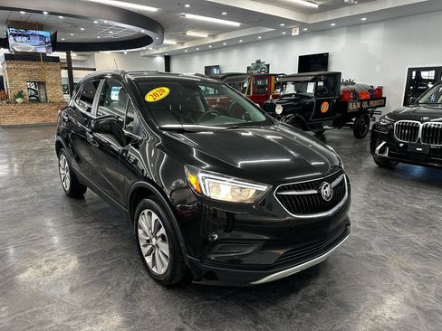 Used 2020 Buick Encore Preferred w/ Safety Package image 3