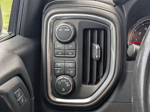 Used 2021 Chevrolet Silverado 1500 LT Trail Boss w/ LPO, Dark Essentials Package AWD/4WD image 20