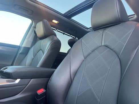 Used 2025 Toyota Highlander Platinum image 13