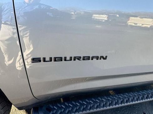 New 2026 Chevrolet Suburban Z71 w/ Z71 Off-Road Package image 33