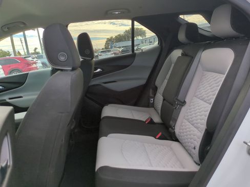 Used 2021 Chevrolet Equinox LT image 12