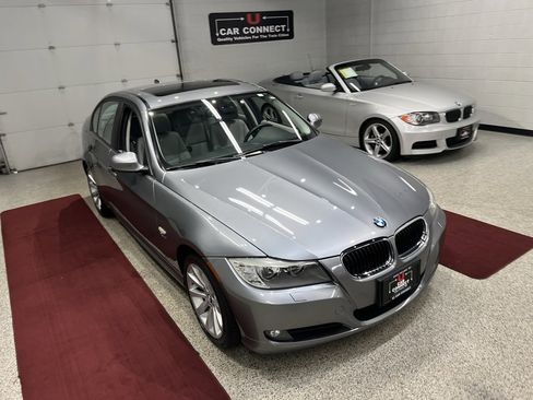 Used 2011 BMW 328i xDrive Sedan image 9