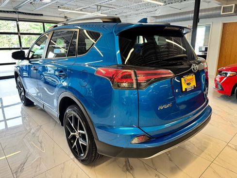 Used 2018 Toyota RAV4 SE AWD/4WD image 7