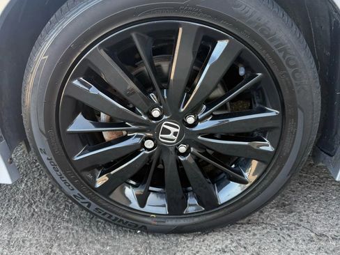 Used 2018 Honda Fit Sport image 24