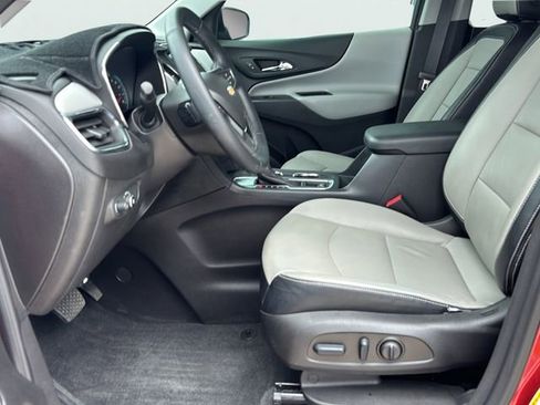 Used 2024 Chevrolet Equinox LT FWD image 21