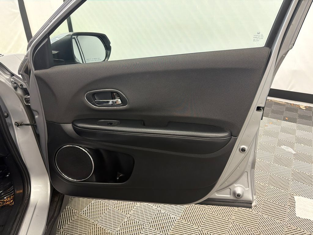 Used 2022 Honda HR-V EX image 14