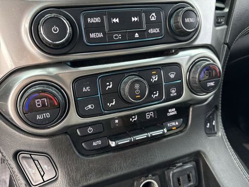 Used 2018 Chevrolet Suburban LT w/ Z71 Midnight Edition image 16